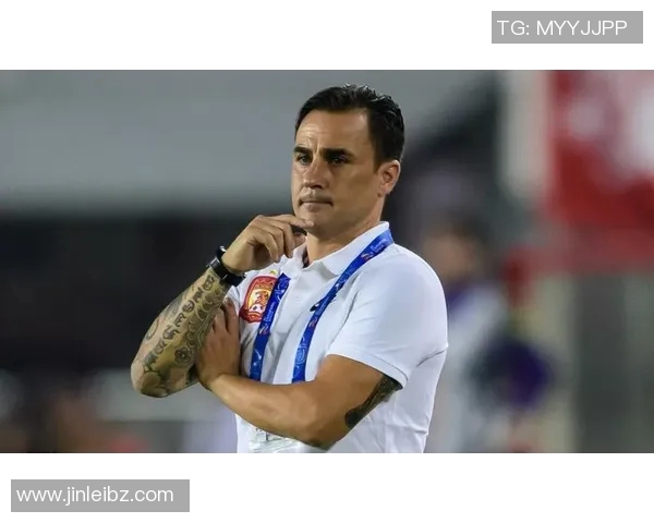 恒大主帅卡纳瓦罗接受采访：将全力备战新赛季，冲击中超冠军！