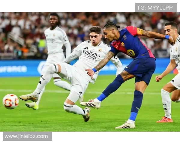 皇马主帅抨击裁判:吹口令不如回家养猪! 皇马主帅抨击裁判:吹口令不如回家养猪!