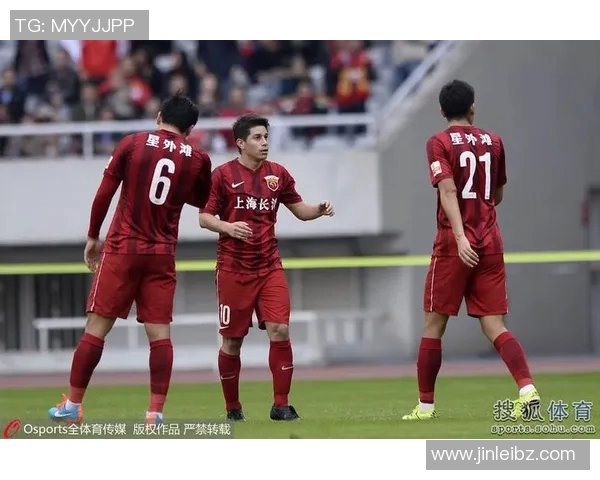 约翰-埃格伯努与队友们共同备战CBA新赛季，冲击冠军！