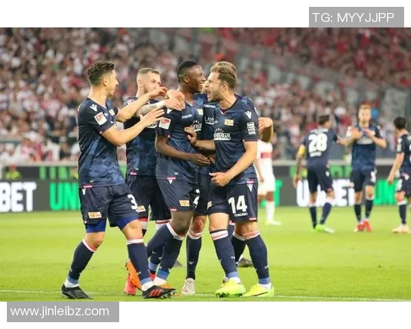 奥格斯堡客场大胜，斯图加特难守主场