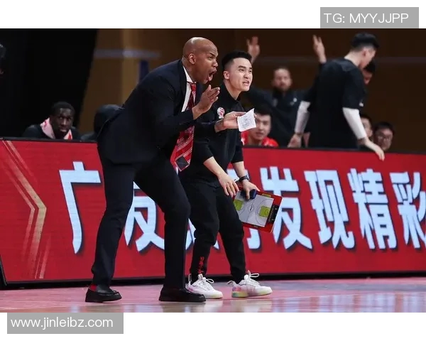 马布里与发生冲突，场上又掀起风波